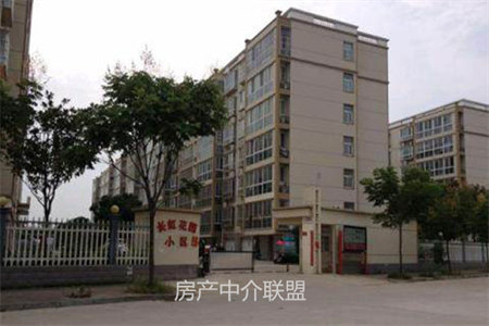 龙都金惠园小区3室2厅1卫72万114.5m2精装修出售